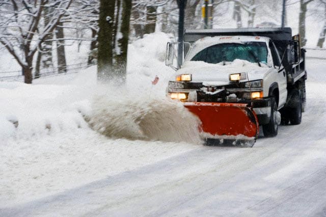 7 Impactful Commercial Snow and Ice Management Tips for a Safer Winter